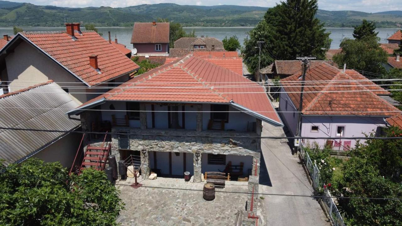 Pinkum Apartment